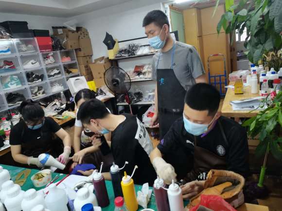 奢侈品修复学徒难吗_奢侈品修复哪里可以学_奢侈品修复学多久才会